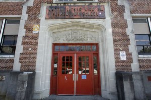 AP120423120878_fnx1om